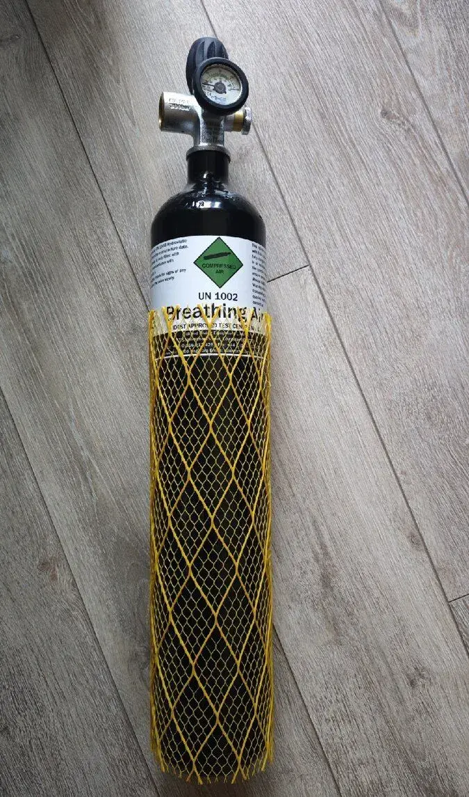 Fľašu Midland Diving 3L / 300 bar DIN G5/8