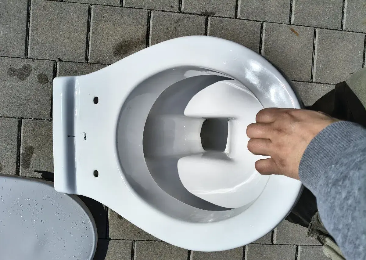 Závesné wc alcaplast
