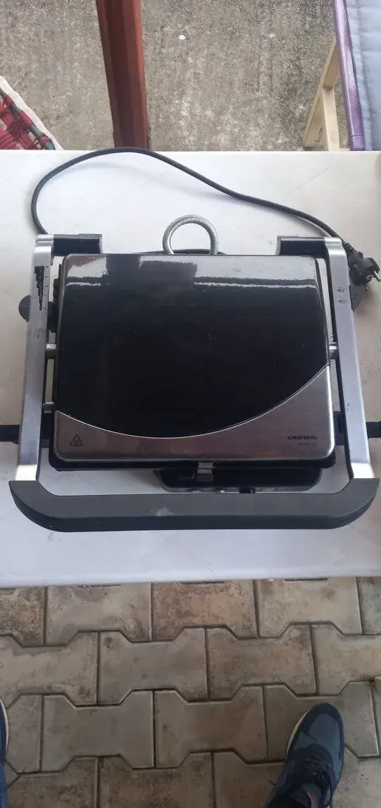 Gril Grundig premium line