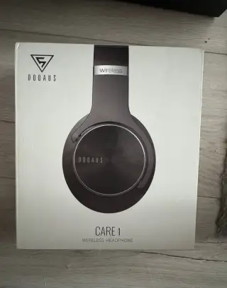 Wireless headphone Care 1