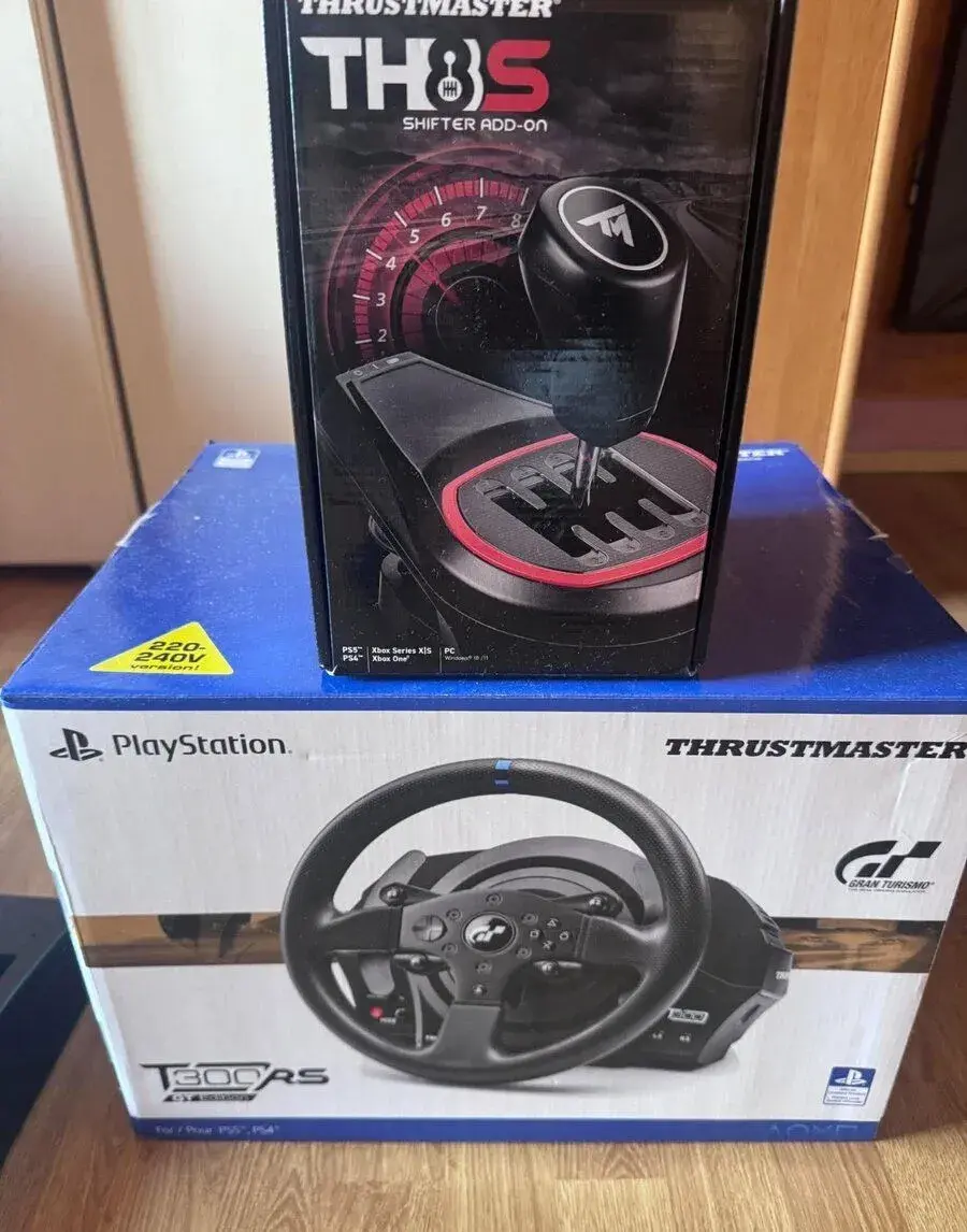 Volant Thrustmaster T300RS GT Edition + TH8S riadiaca páka