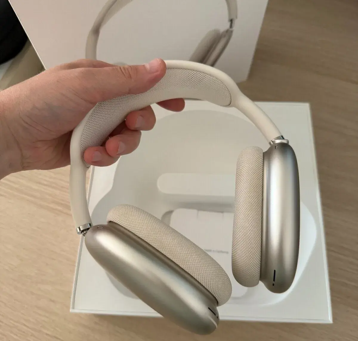 Apple AirPods Max Hviezdne biele USB-C