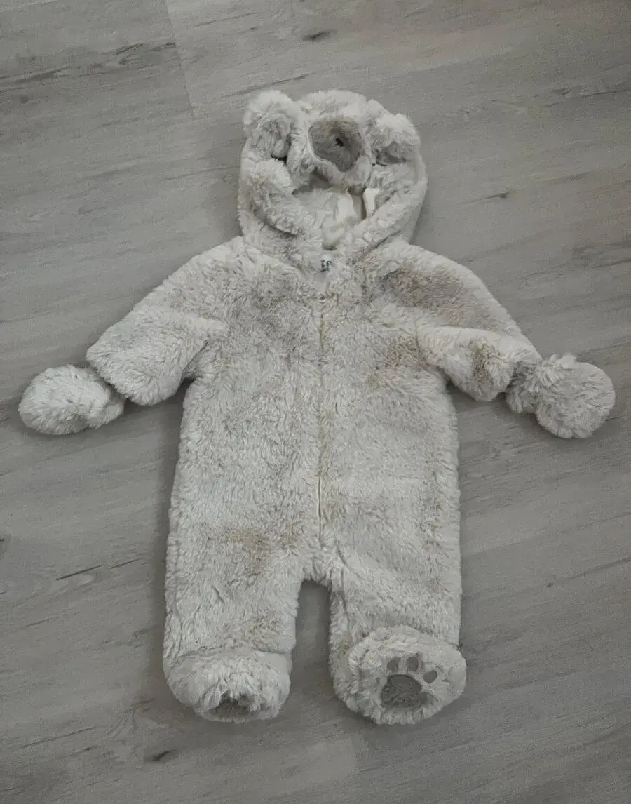 Na predaj macko overal