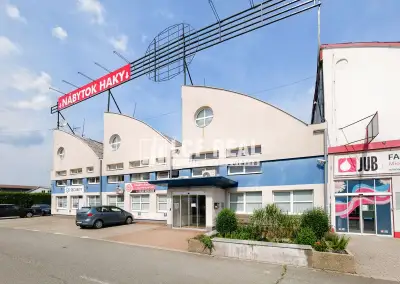 Na prenájom komerčný priestor s výmerou 314,7 m², Košice – J