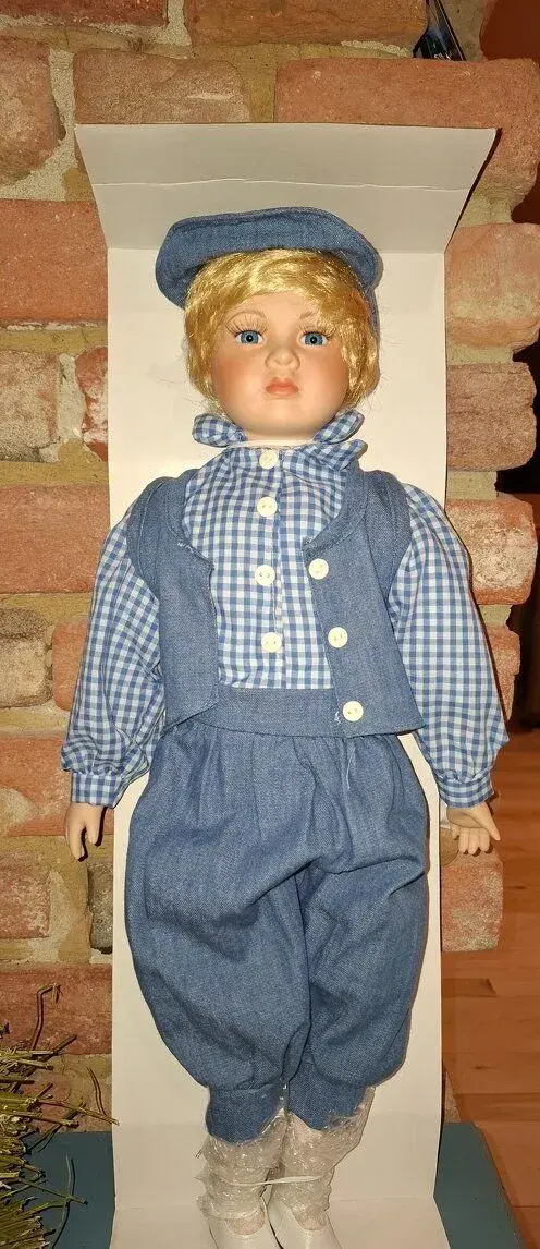 Porcelánová bábika Leonardo