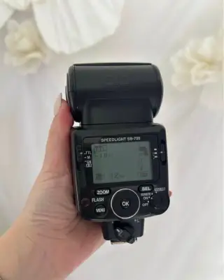 Nikon Blesk SB-700