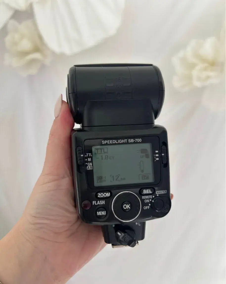 Nikon Blesk SB-700