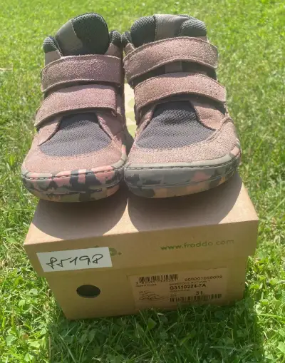 Barefoot froddo31
