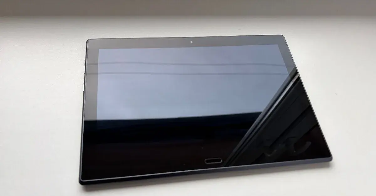 10” TABLET LENOVO X704F