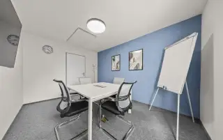 CREDA | prenájom zasadačky pre 4 os., HQ - Tripoint