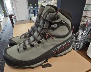 La Sportiva TX5 GTX Mid Clay / Saffron