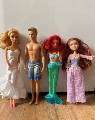 Barbie bábiky a Ken