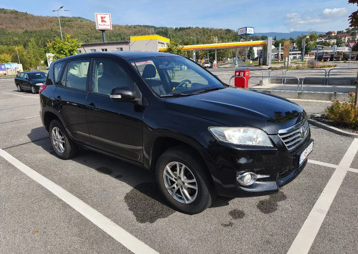 Toyota RAV4 – 2012, 193 000 km