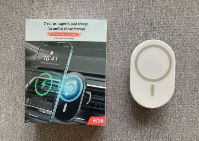 Držiak na mobil MagSafe do auta s nabíjačkou 15 W