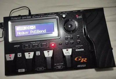 Gitarový syntetizátor/multiefekt Roland GR-55