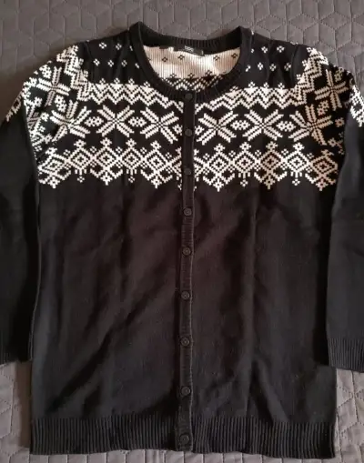 Vianočný sveter čierny