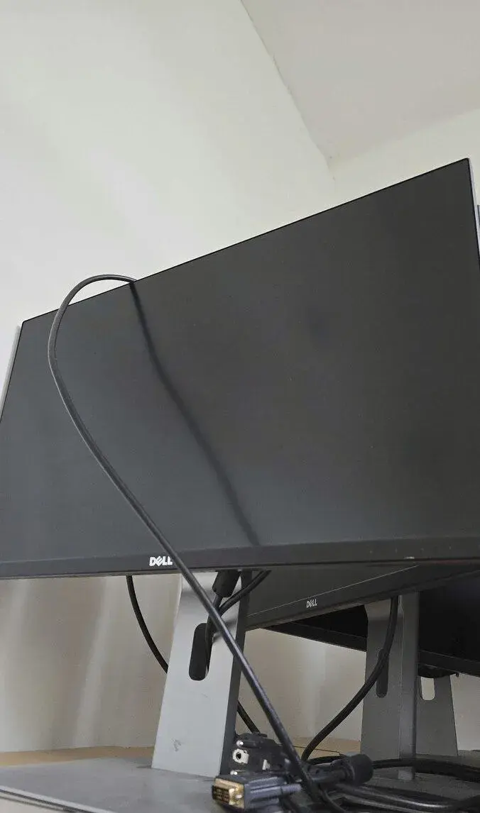 Monitor Dell 25-27" neviem presne