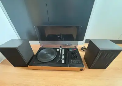 Gramofon Tesla NZC 160 + orig. reproduktory