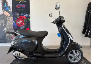 Piaggio Vespa LX 125