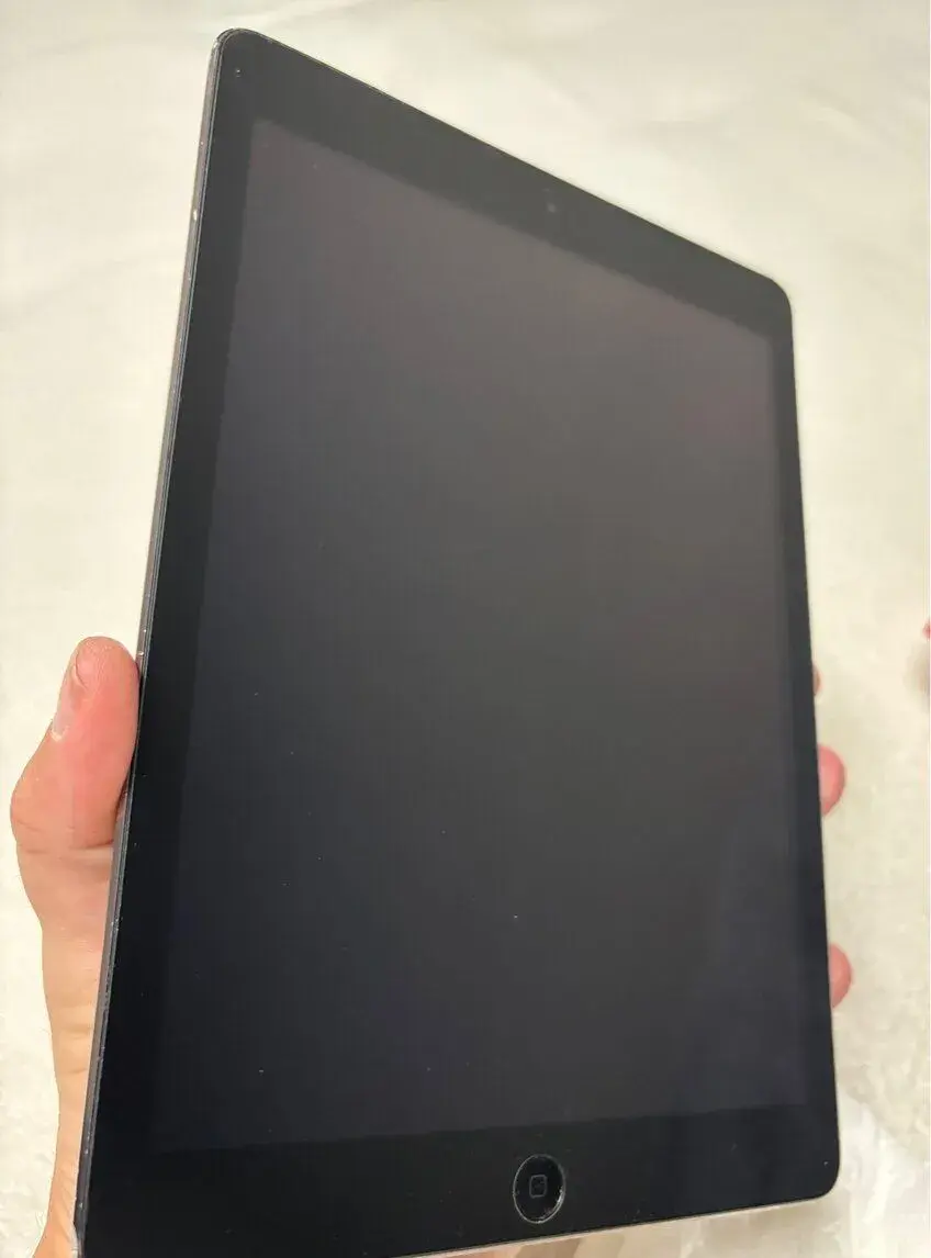APPLE iPad Air 64G