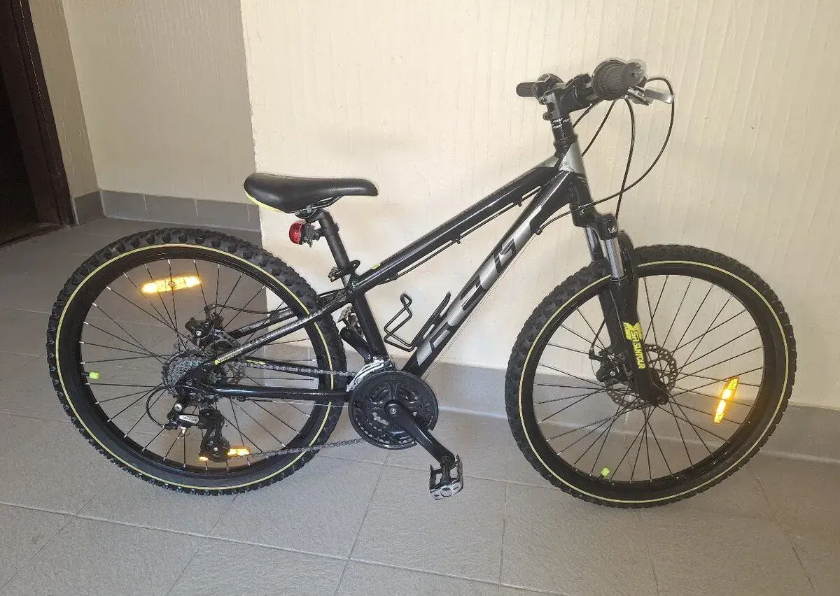 Detský bicykel 24kola Felt cierny
