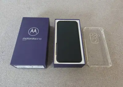 Motorola One Zoom