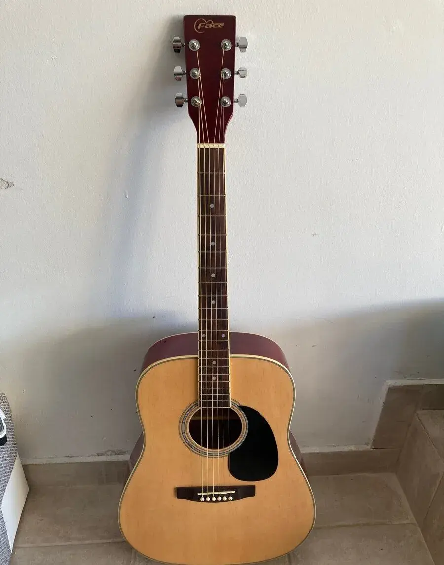Gitara Face