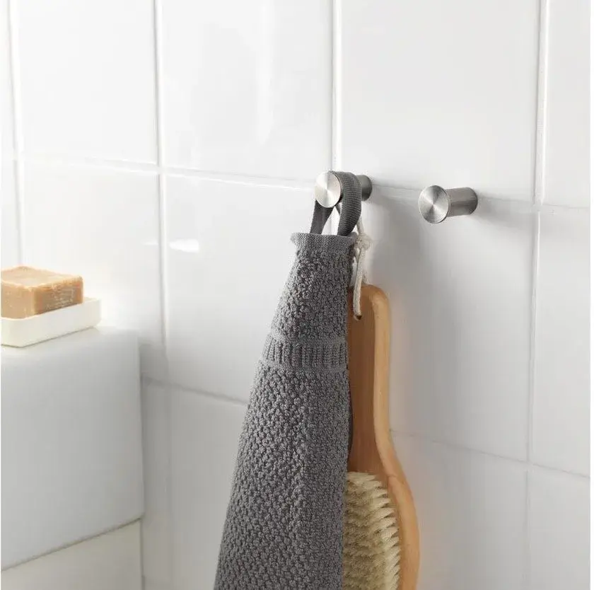 vešiak do kupelne IKEA
