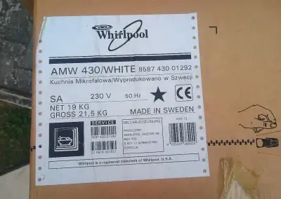 Vstavanú mikrovlnku Whirlpool.