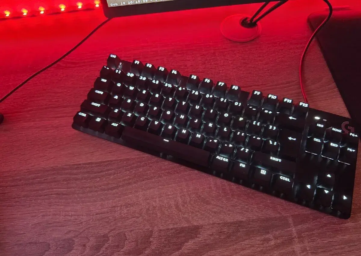 Herna klávesnica Logitech G413 TKL