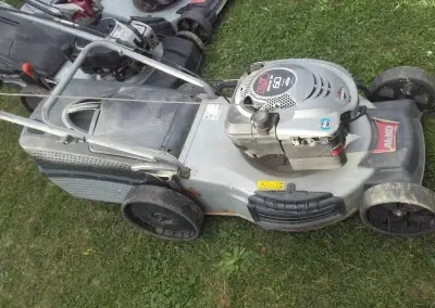 Motorova kosačka Briggs Stratton