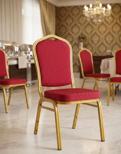 Banketové stoličky červené, zlatý rám – 20 €/ks