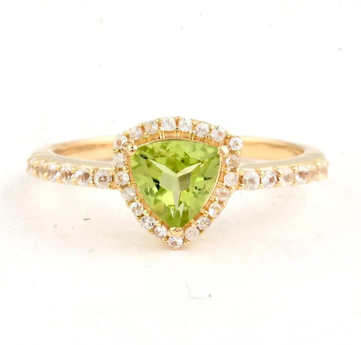 Prsteň 14ct žlté zlato, peridot 0,74ct a biele zafíry, IGI