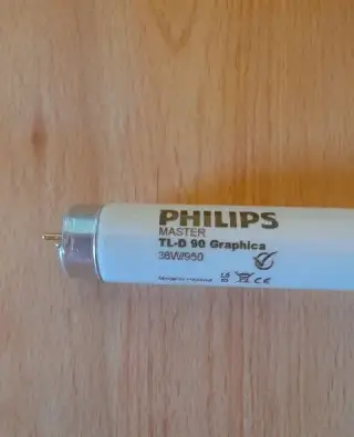 36 Wattové neónové trubice