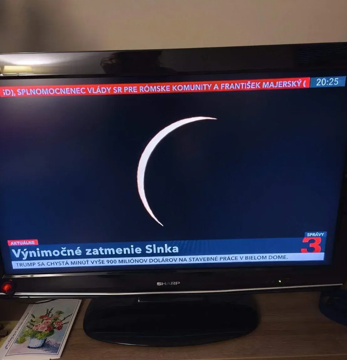Smart TV Komplet: 32" TV Sharp Aquos + TESLA Android Box