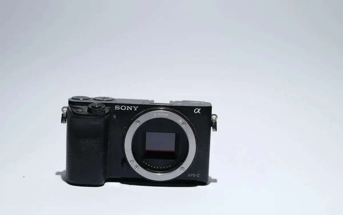 foťák SONY a6000 + Sony NEX 18-55mm F3.5-5.6