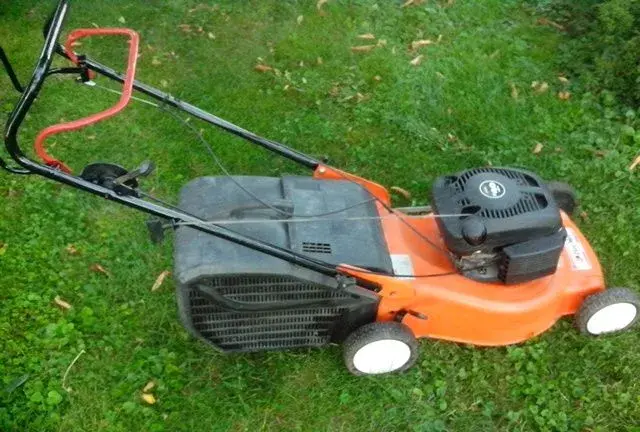 Kosačka Oleo-Mac G48