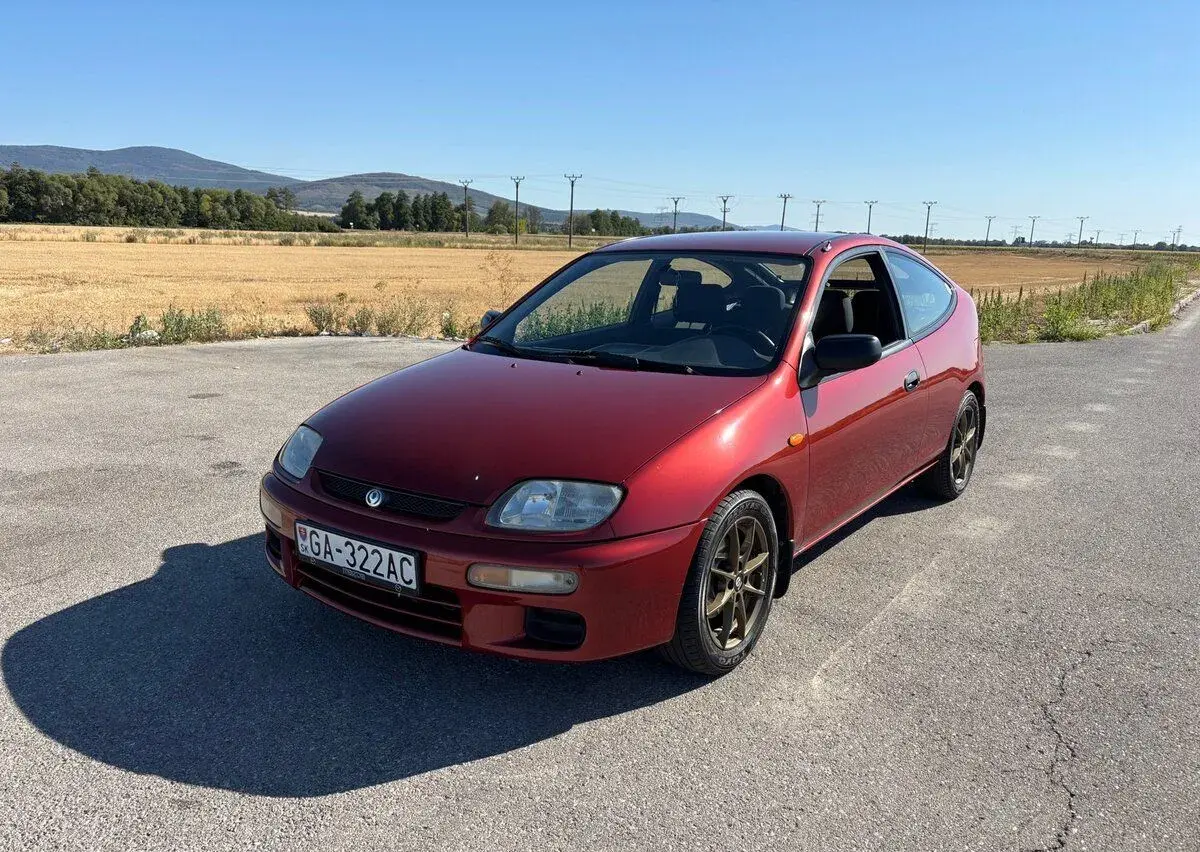Mazda 323C – 1997, 60 600 km