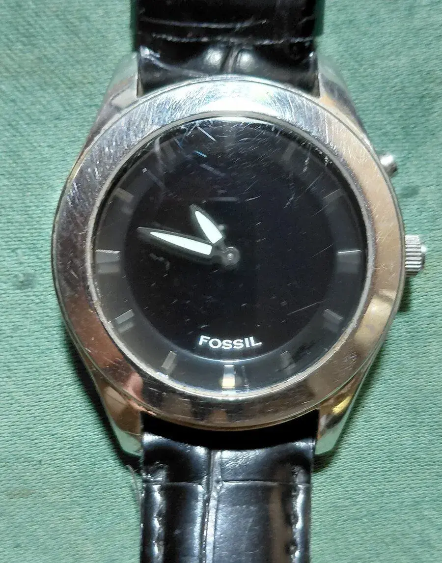 HODINKY. FOSSIL