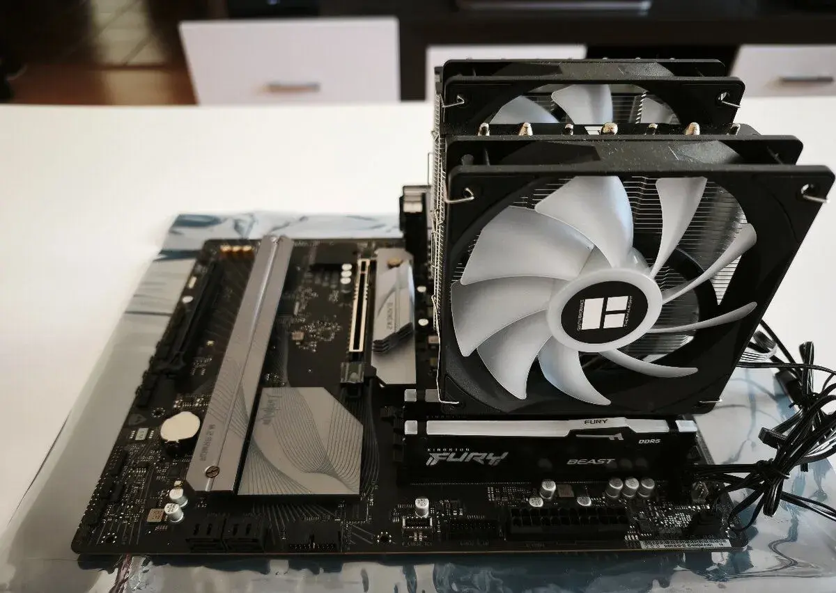 Intel Ultra 7 265K, B860, 32GB DDR5, SSD 1TB, WiFi/BT, W11
