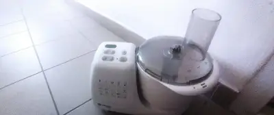 Funkčný mixér AEG Finesse Plus Electronic. Nástavce: