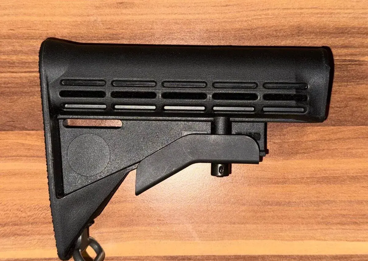 Originál Colt AR15 waffle stock