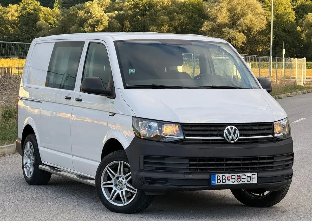 Volkswagen Transporter – 2017, 268 000 km