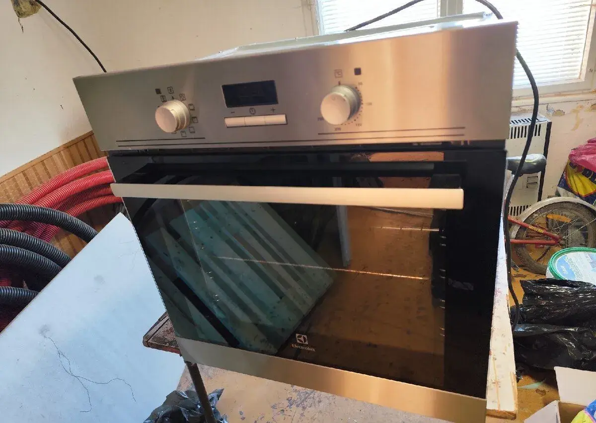 Elektrolux elektrická vstavaná rúra 2,78kW