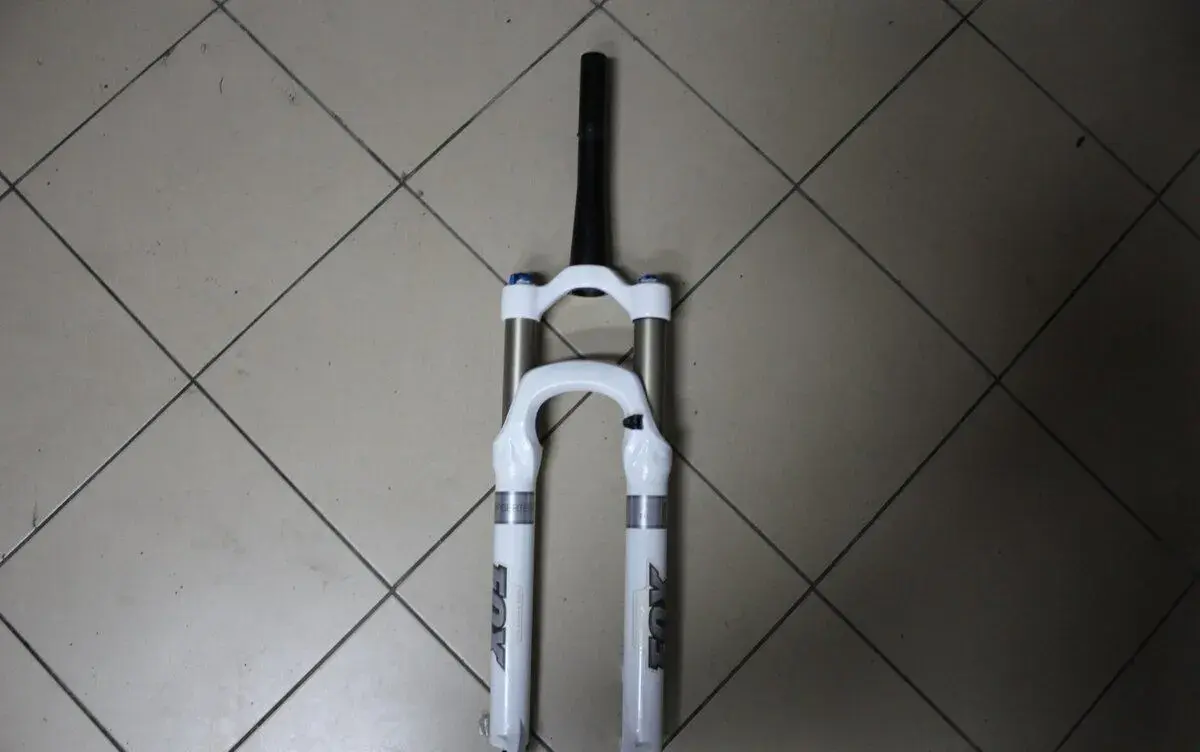 vidla FOX FIT RL 32 120 26 a vzduchová vidla ROCKSHOX 35