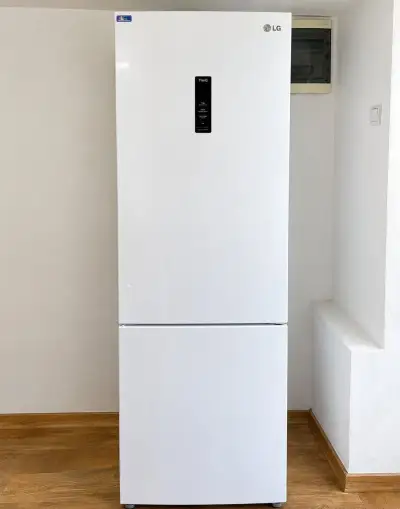 Chladničku s mrazničkou LG – 384 l, Total No Frost