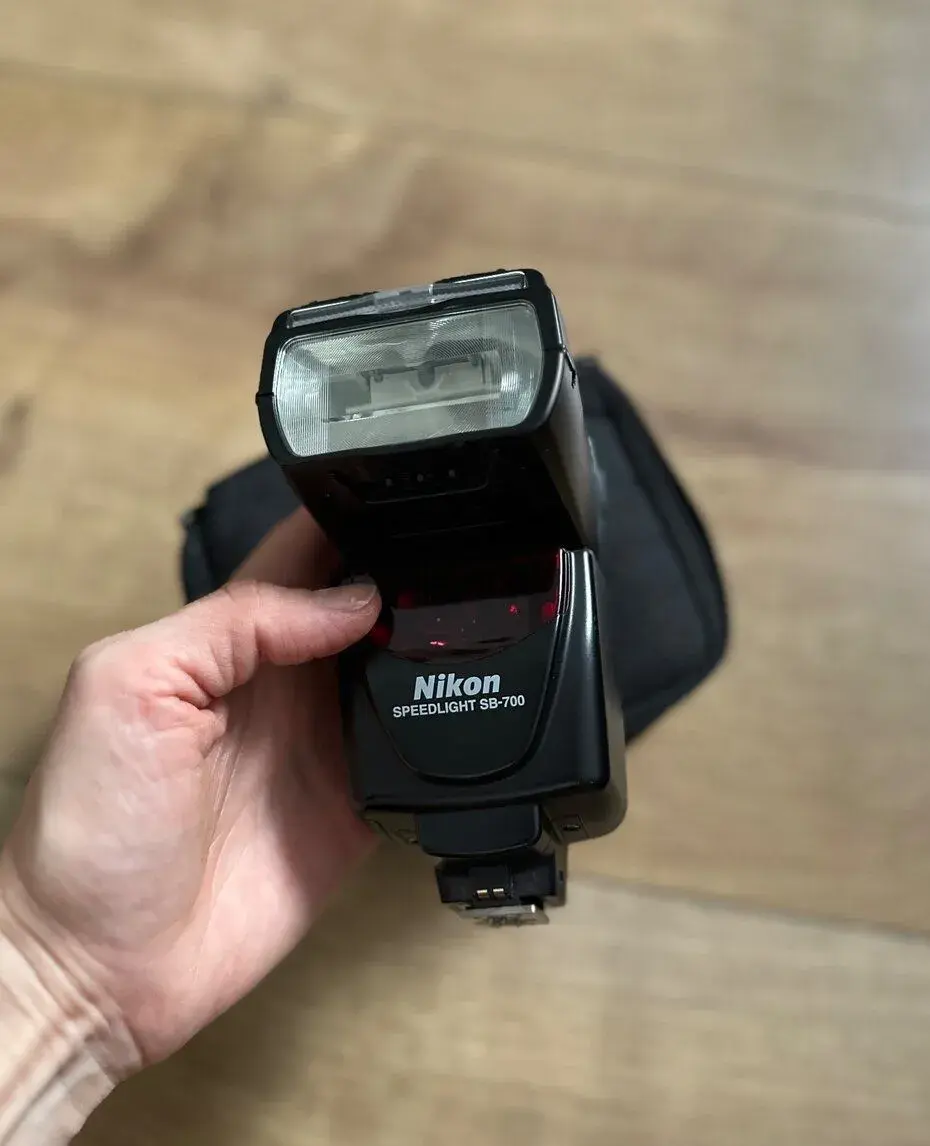 Nikon Speedlight SB-700