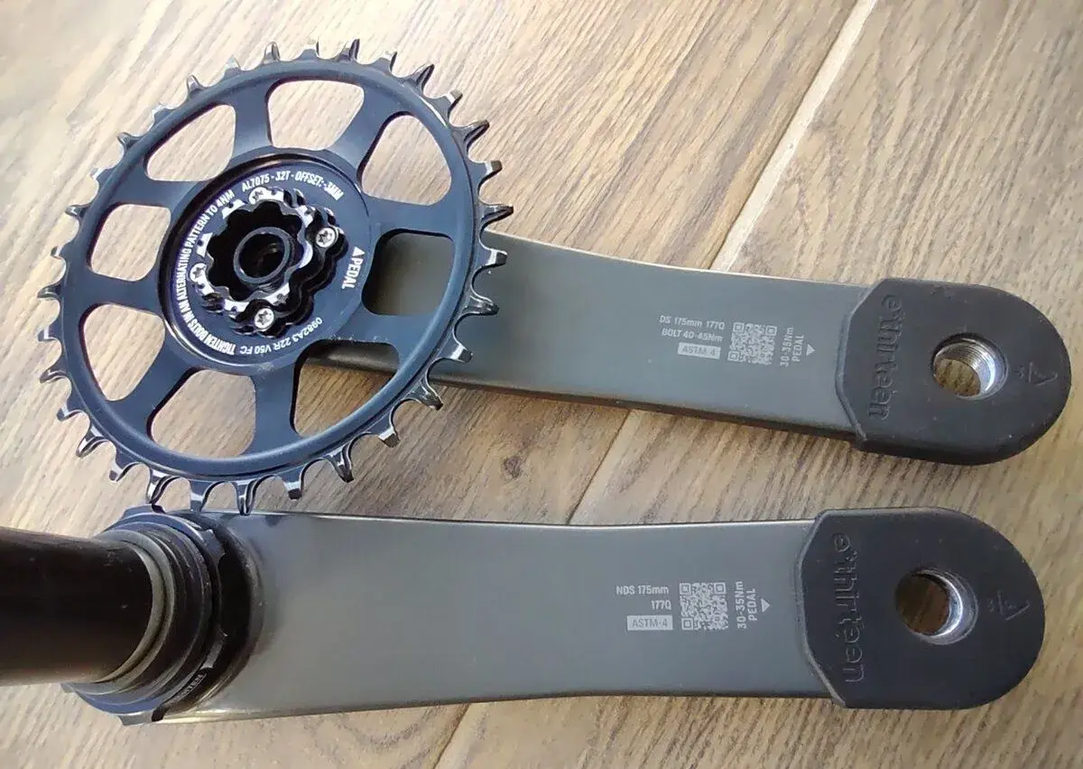 Kľuky e thirteen Helix race Carbon 32T