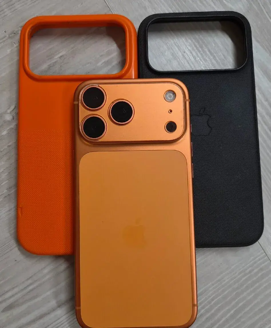 iPhone 17 Pro Max 256 GB – Cosmic Orange