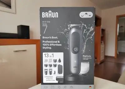 Univerzálny holiaci strojček - Braun Series 7 AIO7560 - NOVÝ